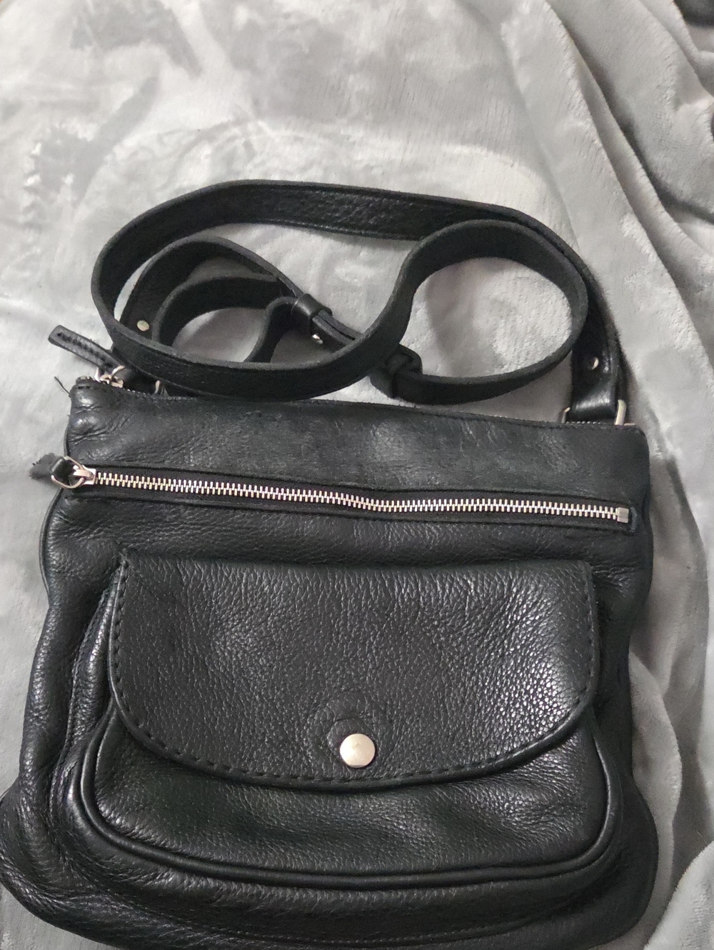 Roots Black Leather Crossbody Bag with Front Pocket